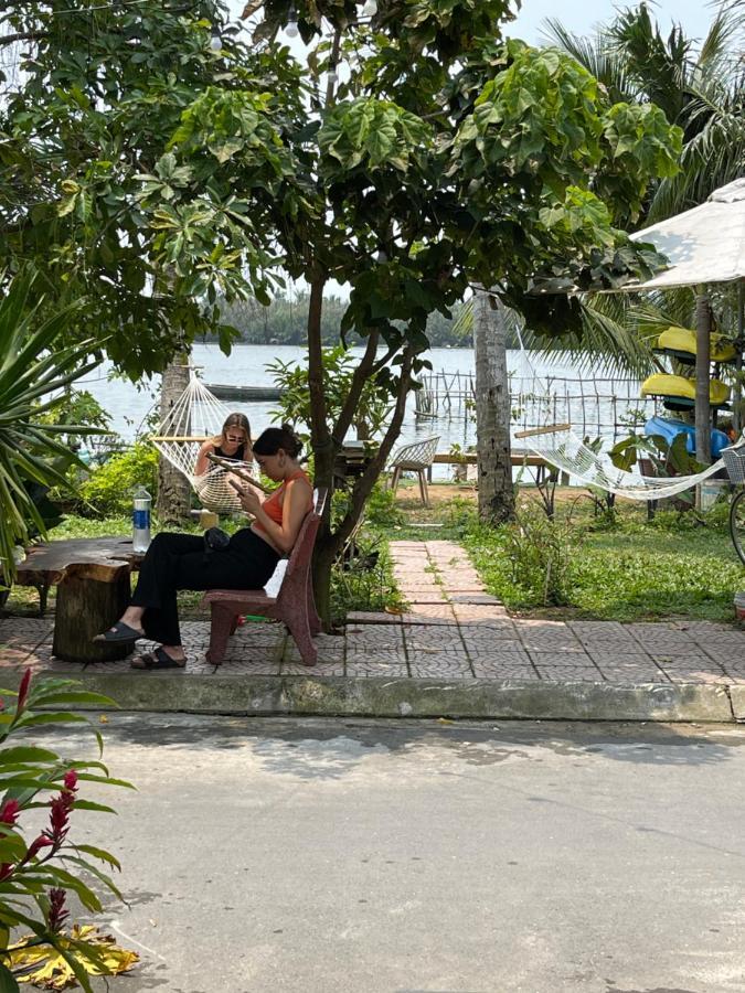 Coral Riverside Homestay & Hostel Hoi An Exterior foto